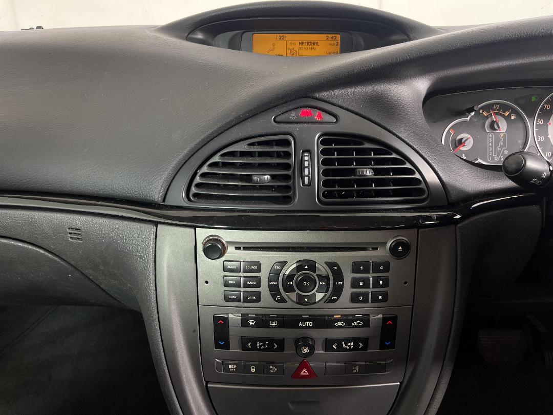 Photo '18' of Citroen C5 Photo '18' of Citroen C5