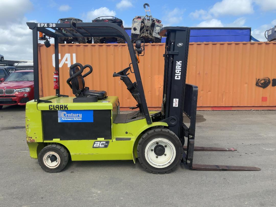Photo '4' of Clark EPX30 Forklift Photo '4' of Clark EPX30 Forklift