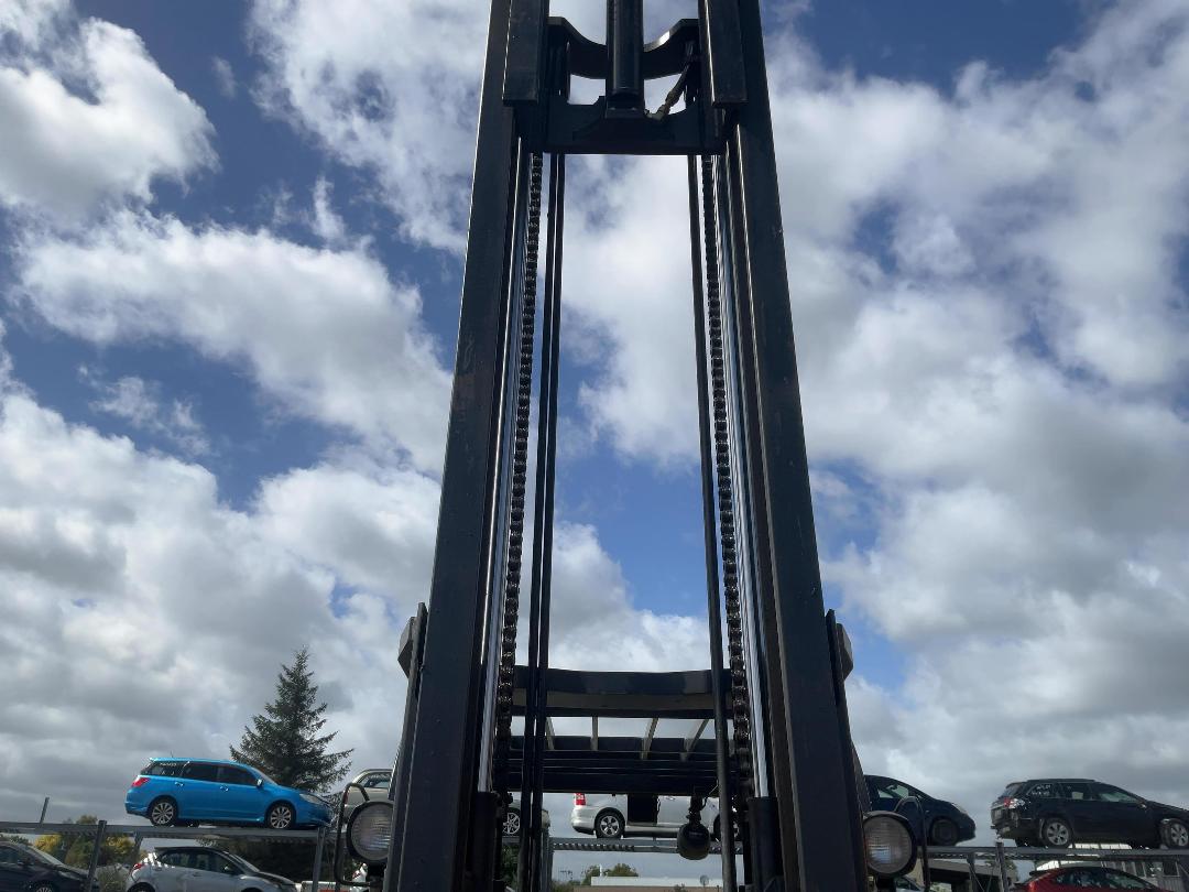 Photo '16' of Clark EPX30 Forklift Photo '16' of Clark EPX30 Forklift