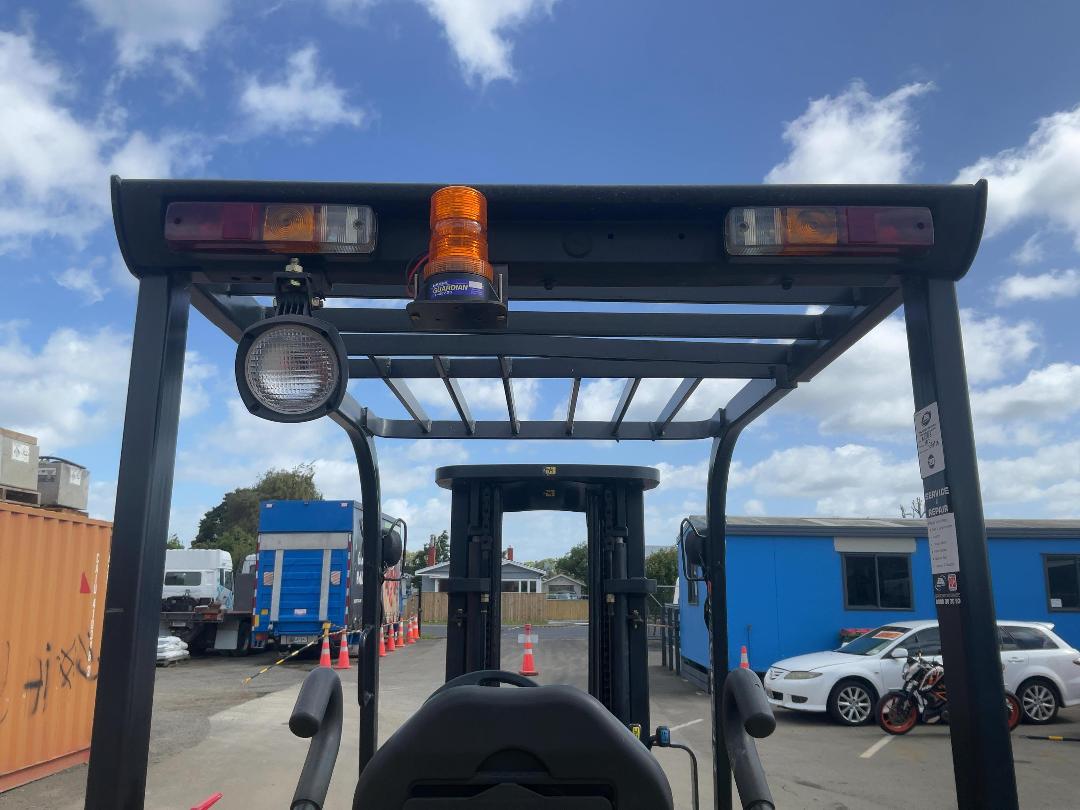 Photo '28' of Clark EPX30 Forklift Photo '28' of Clark EPX30 Forklift