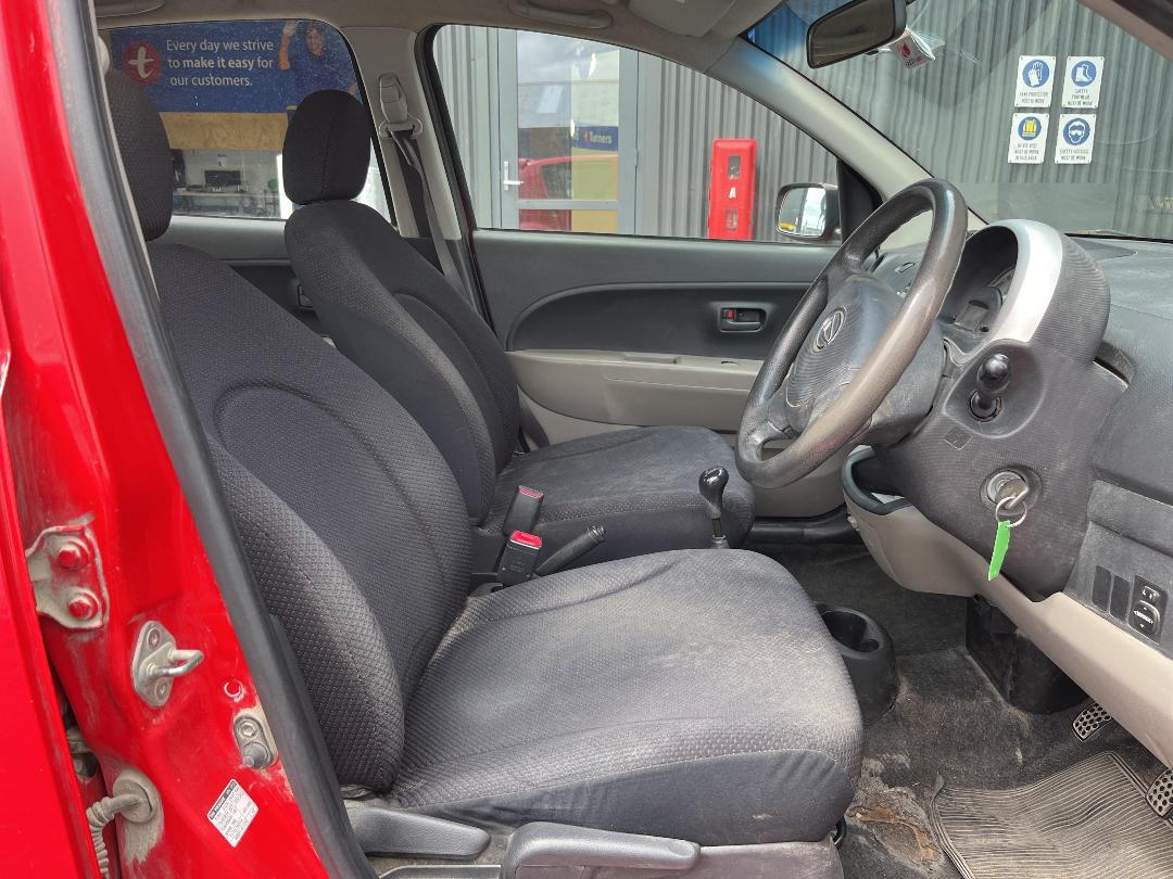 Photo '14' of Daihatsu Sirion