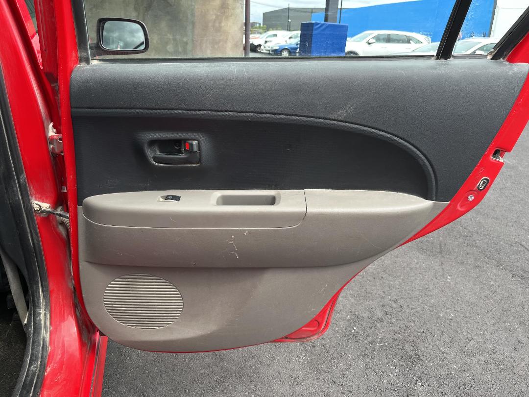 Photo '17' of Daihatsu Sirion