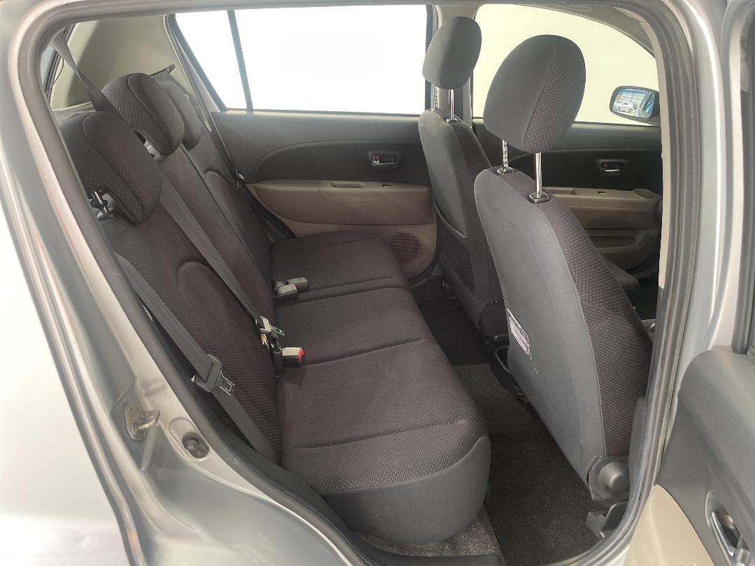 Photo '20' of Daihatsu Sirion Photo '20' of Daihatsu Sirion