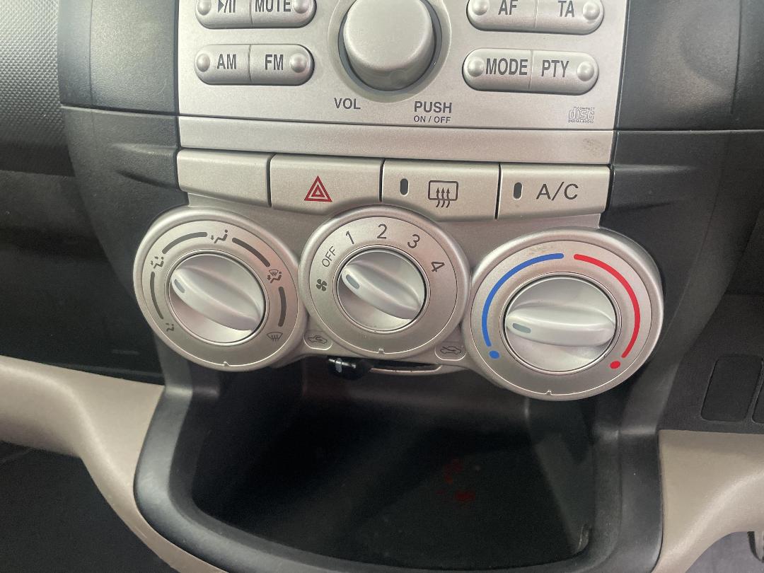 Photo '27' of Daihatsu Sirion Photo '27' of Daihatsu Sirion