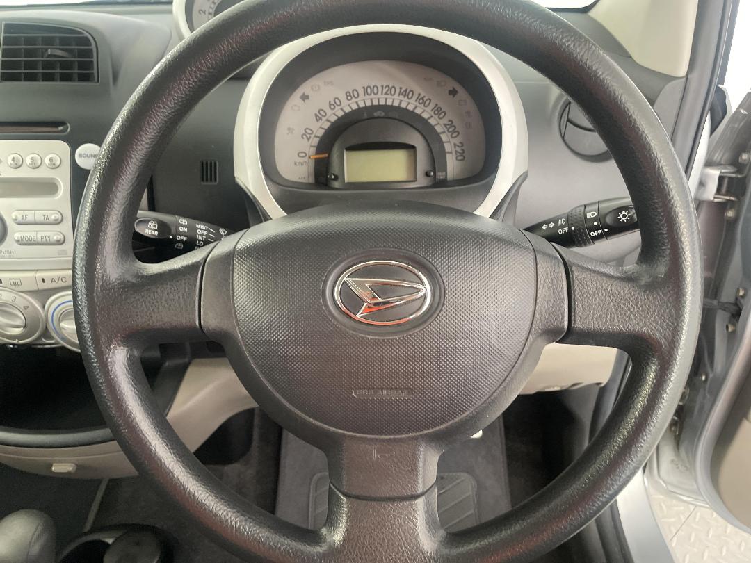 Photo '25' of Daihatsu Sirion Photo '25' of Daihatsu Sirion