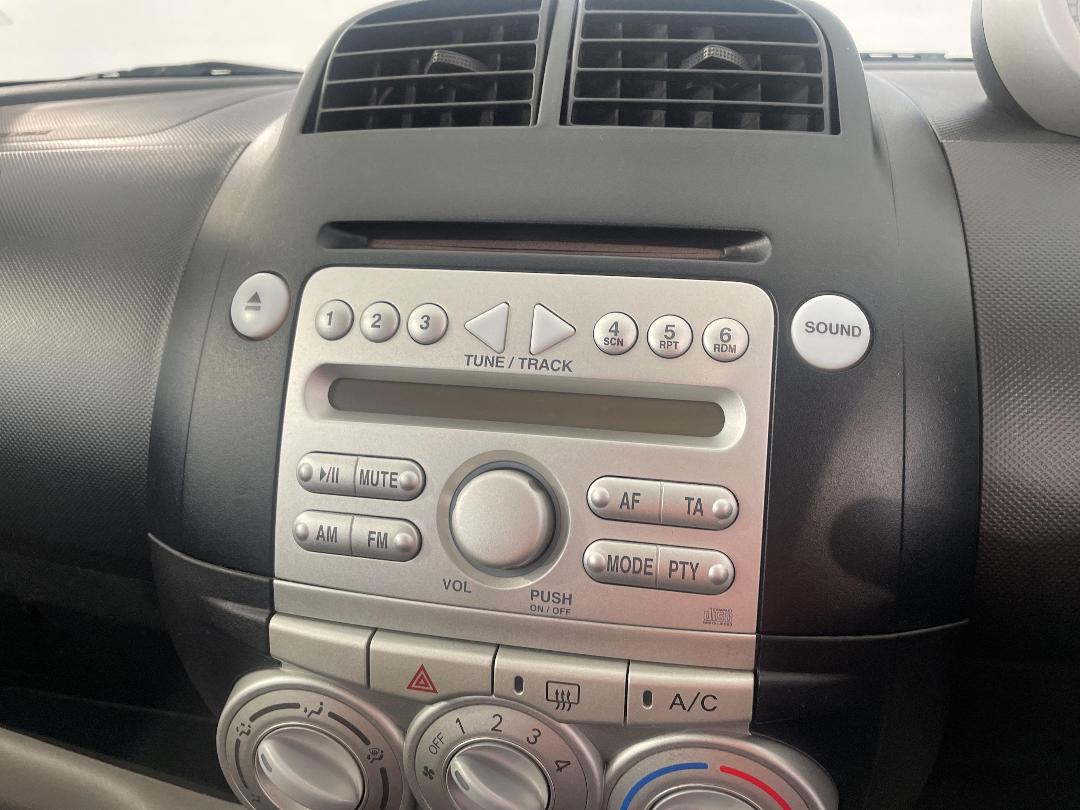 Photo '26' of Daihatsu Sirion Photo '26' of Daihatsu Sirion