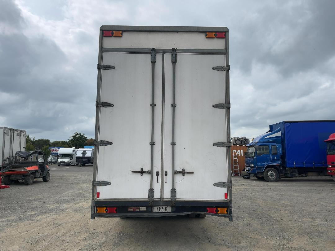 Photo '4' of Fairfax DGS /R13.6-3A Box Body Semi