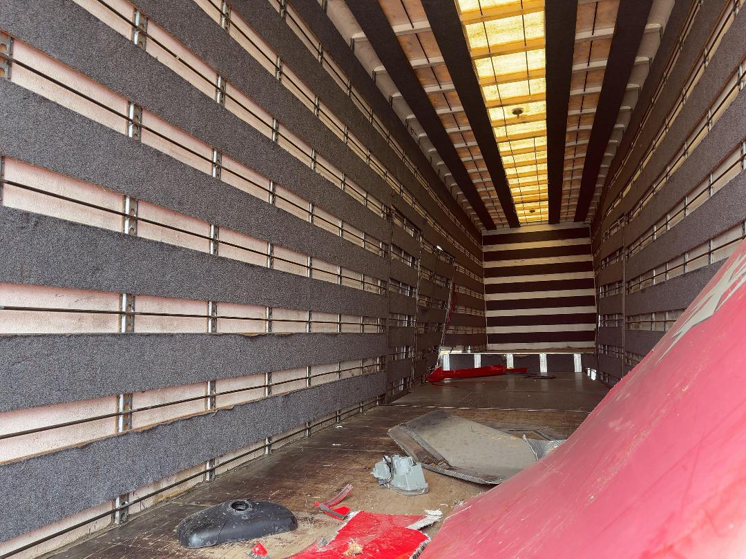 Photo '12' of Fairfax DGS /R13.6-3A Box Body Semi