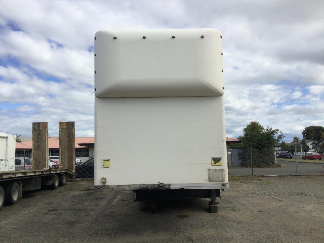 Photo '9' of Fairfax DGS /R13.6-3A Box Body Semi