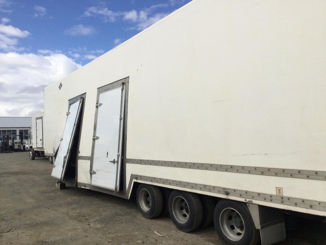 Photo '19' of Fairfax DGS /R13.6-3A Box Body Semi