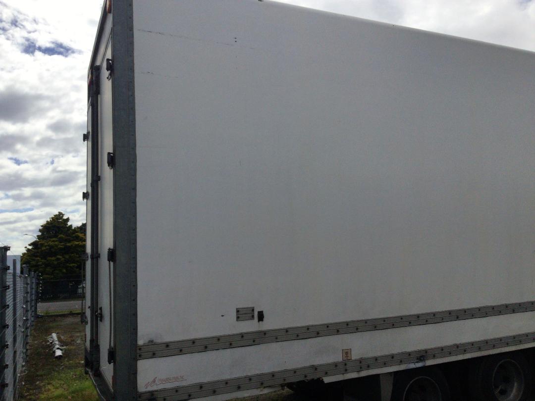 Photo '23' of Fairfax DGS /R13.6-3A Box Body Semi