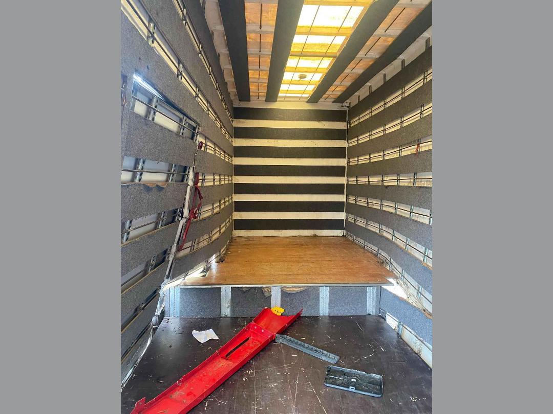 Photo '10' of Fairfax DGS /R13.6-3A Box Body Semi