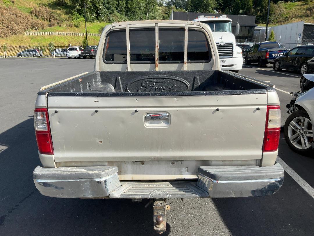 Photo '7' of Ford Courier TD XLX CR W/S