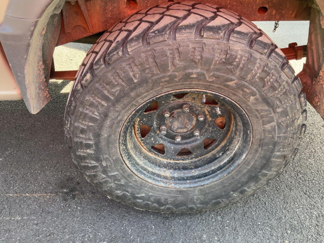 Photo '12' of Ford Courier TD XLX CR W/S