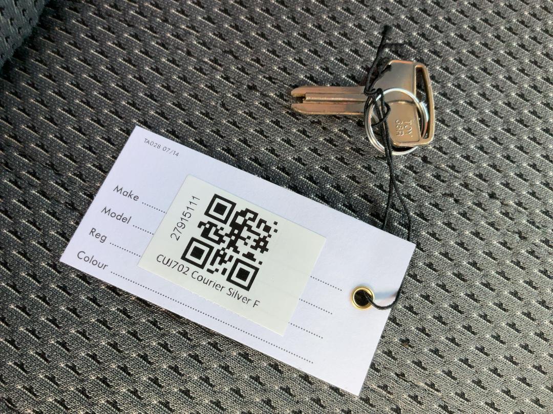 Photo '28' of Ford Courier TD XLX CR W/S