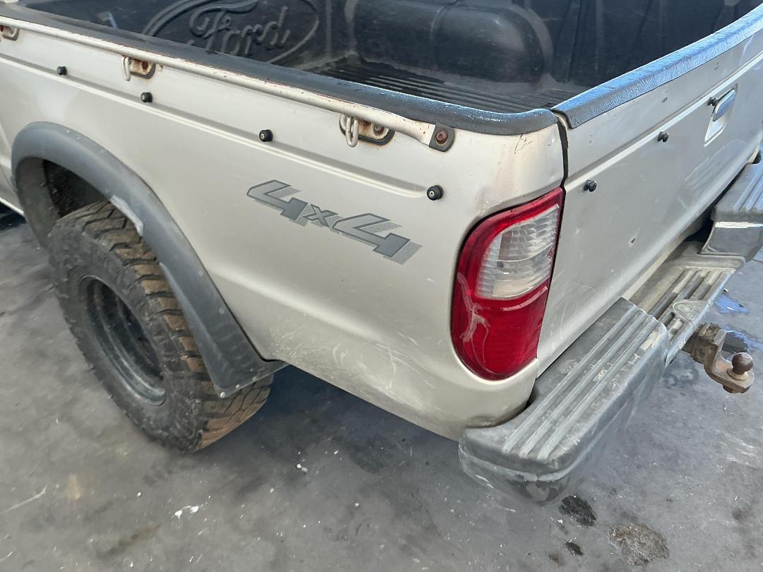 Photo '11' of Ford Courier TD XLX CR W/S