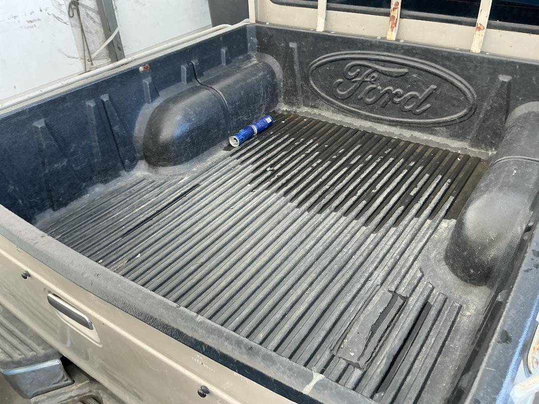 Photo '24' of Ford Courier TD XLX CR W/S