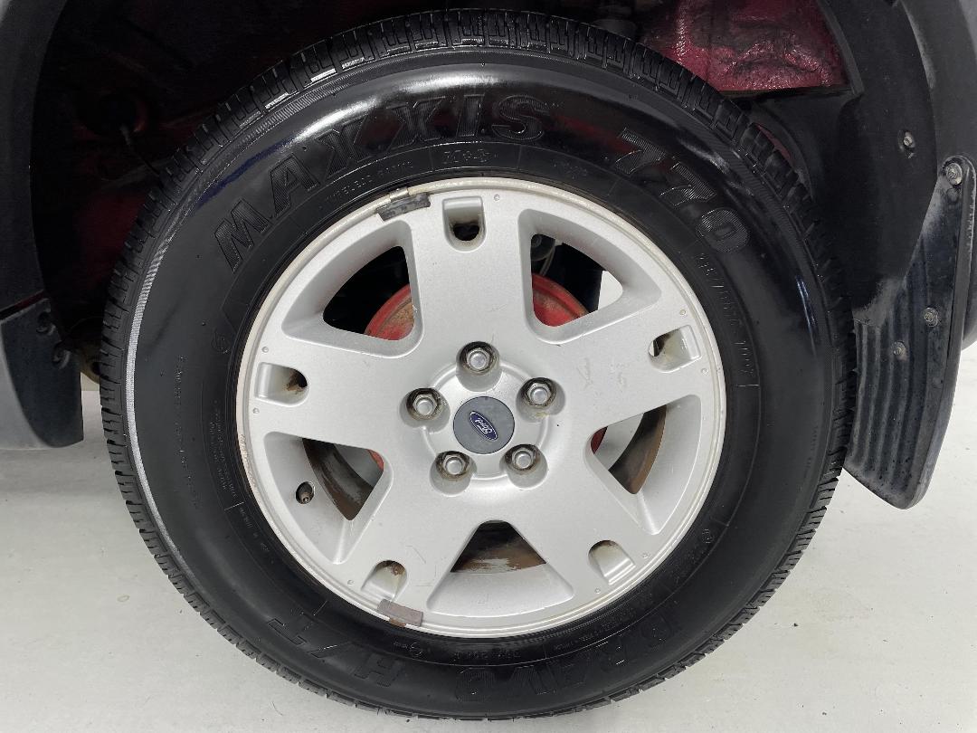 Photo '11' of Ford Escape