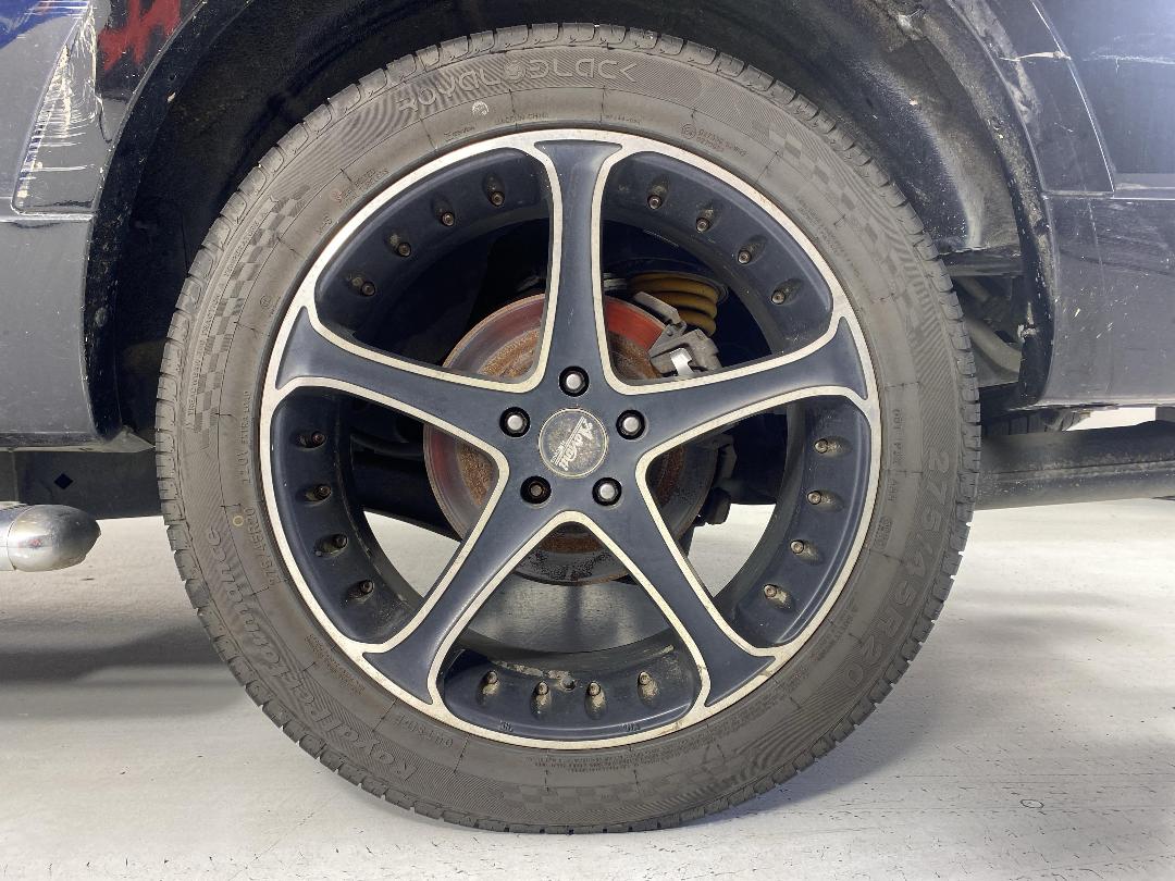 Photo '11' of Ford Explorer