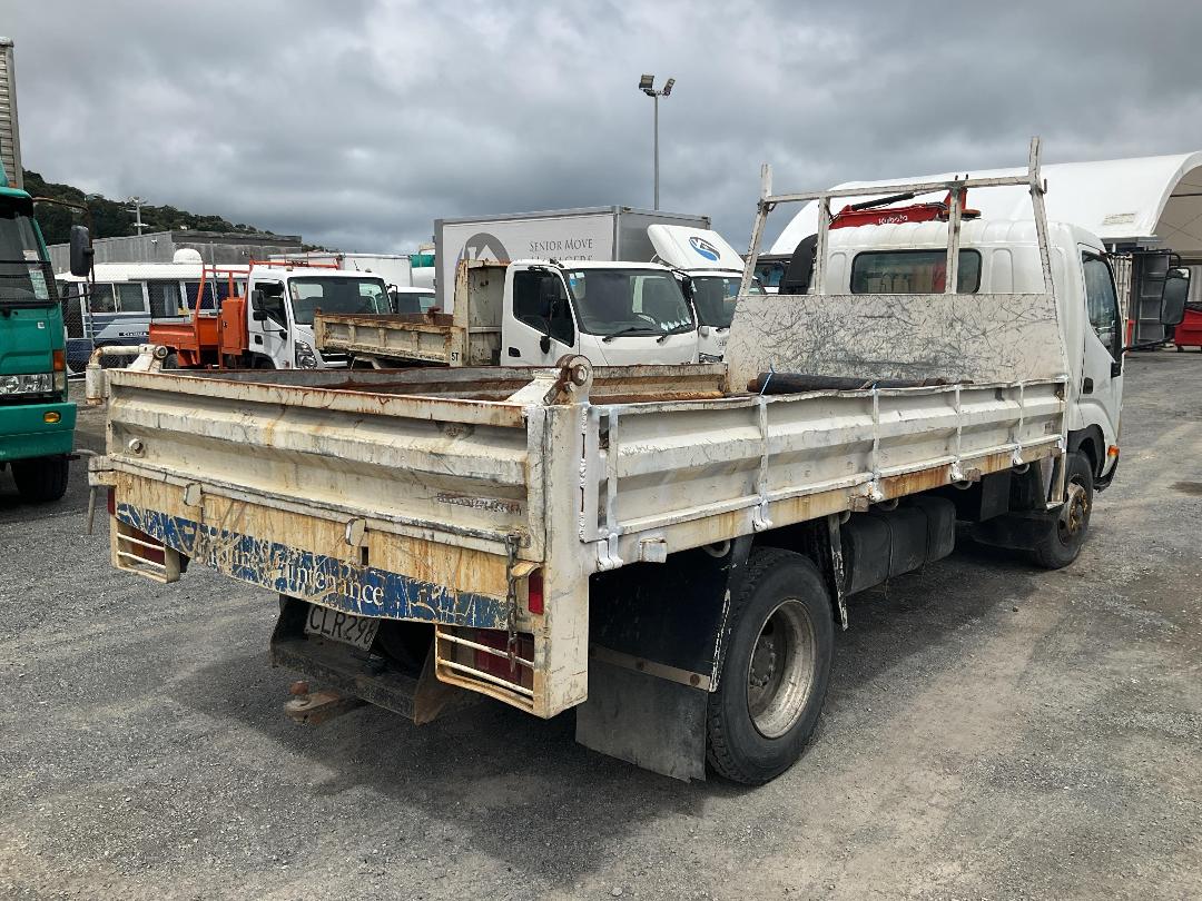 Photo '4' of Hino Dutro XZU424R Tipper