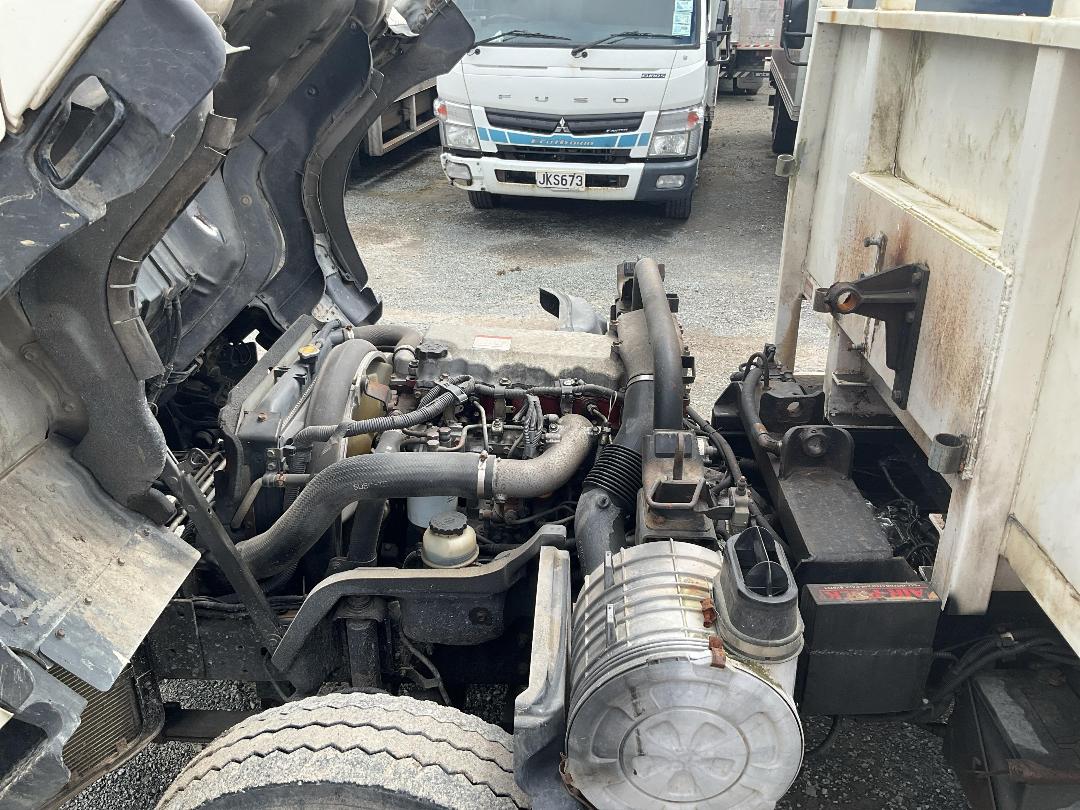 Photo '15' of Hino Dutro XZU424R Tipper