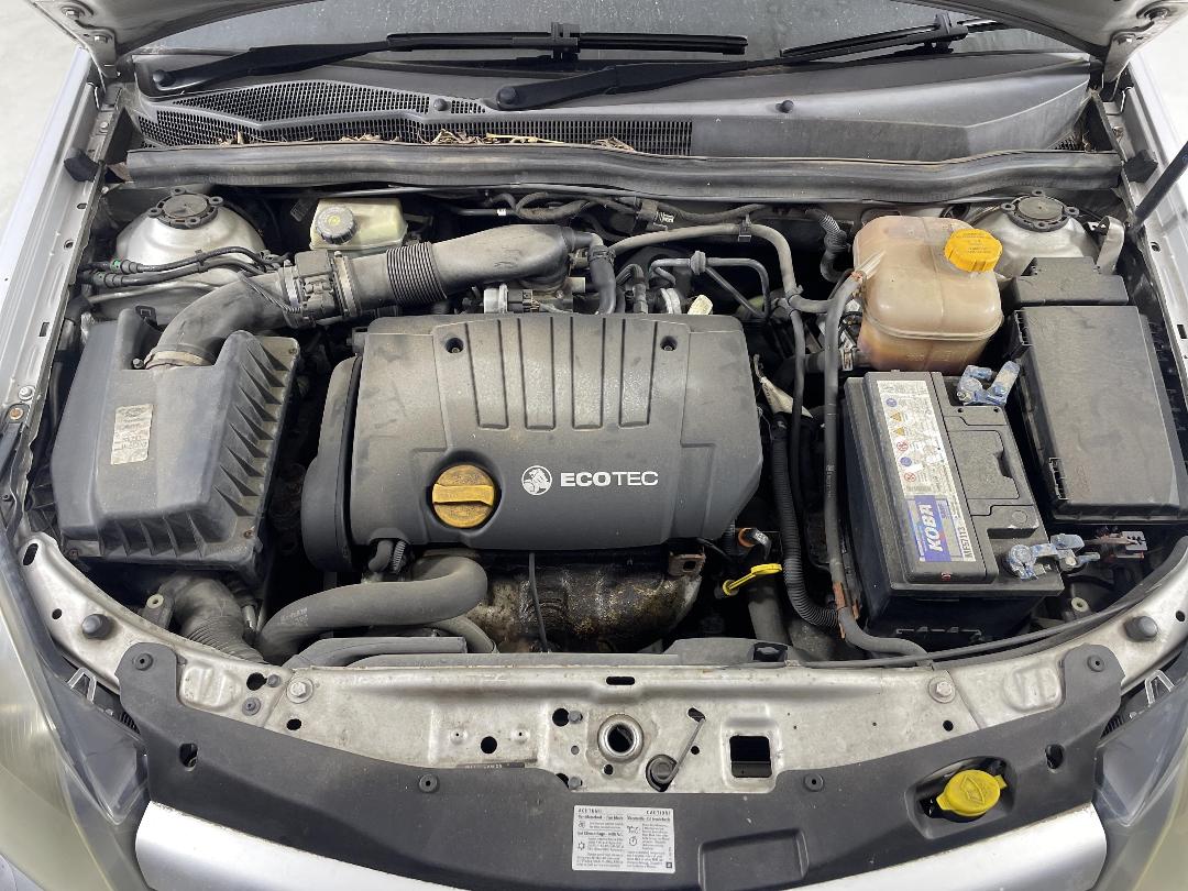 Photo '11' of Holden Astra CDX