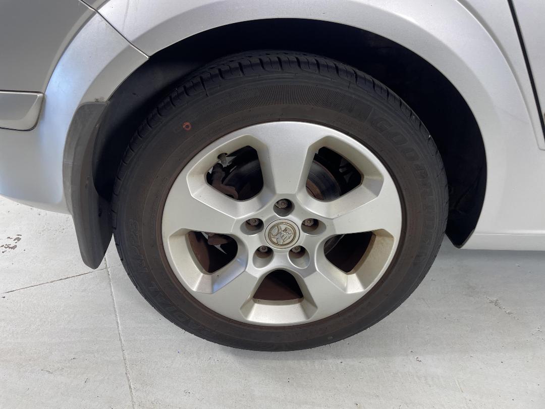 Photo '10' of Holden Astra CDX