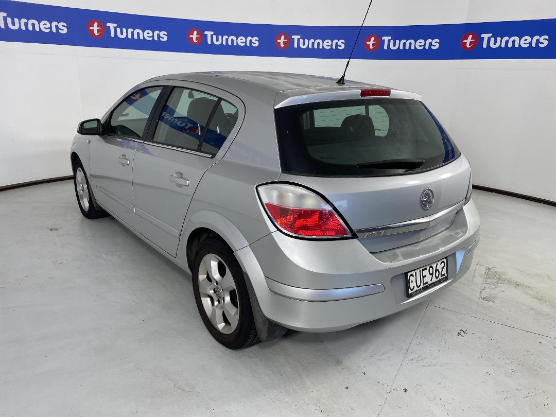 Photo '4' of Holden Astra CDX