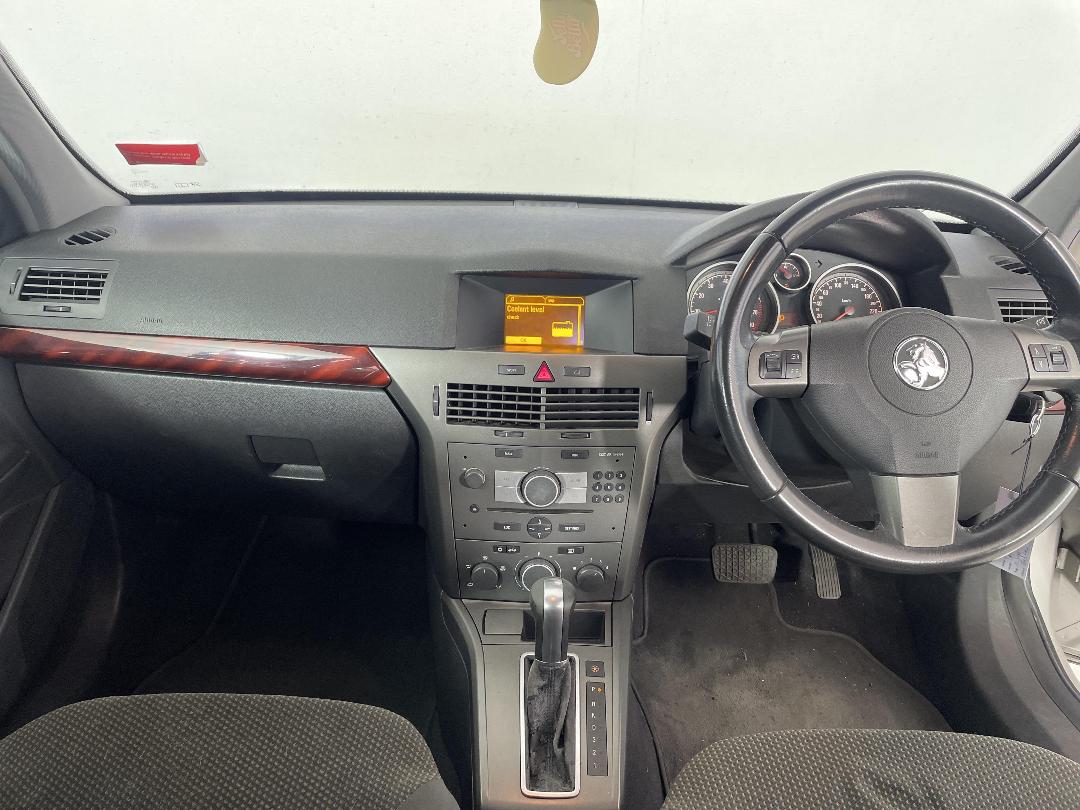Photo '15' of Holden Astra CDX