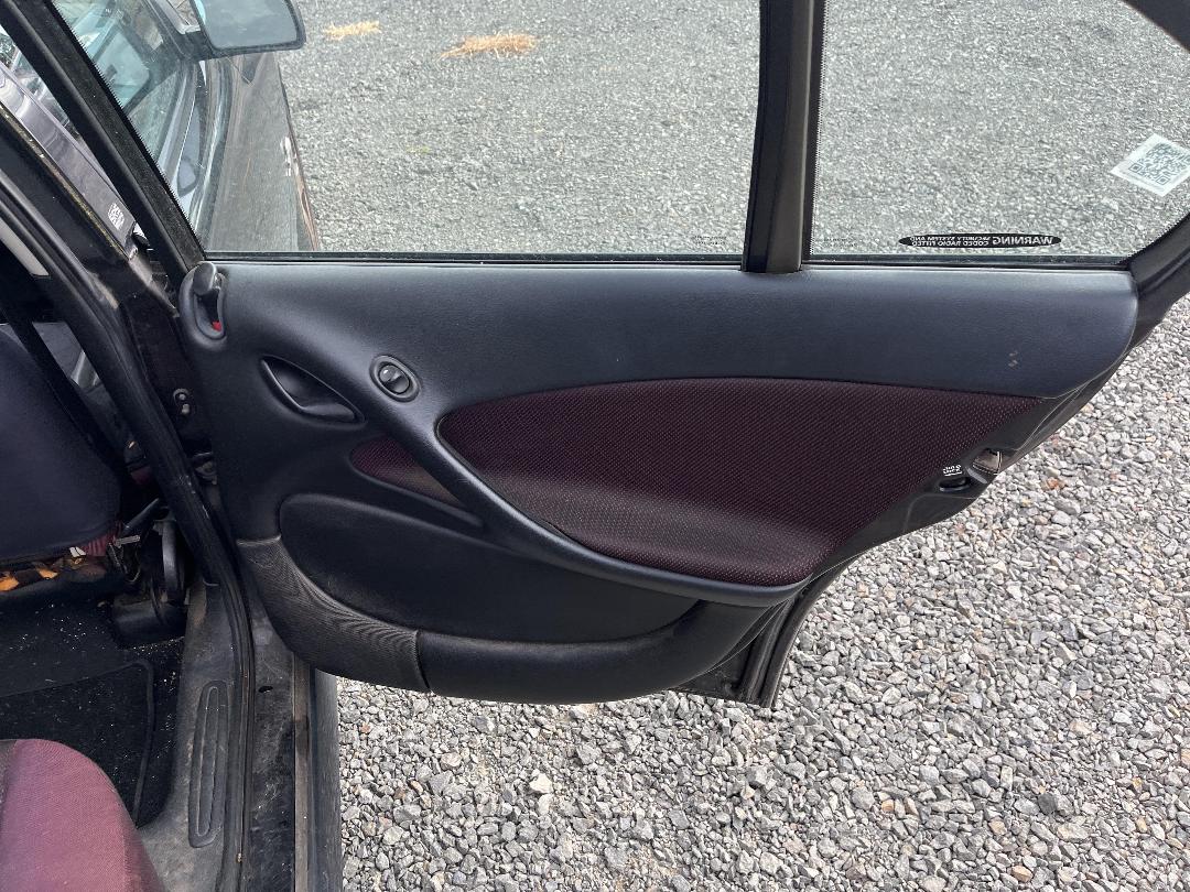 Photo '13' of Holden Commodore S V6