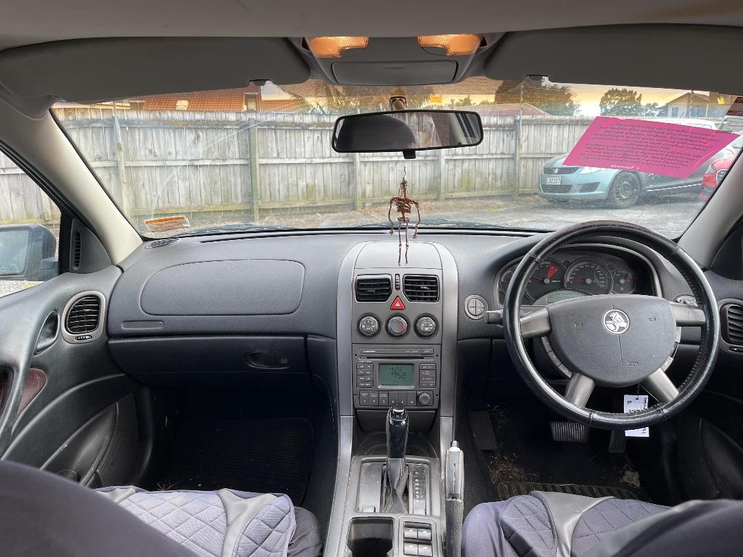 Photo '15' of Holden Commodore S V6