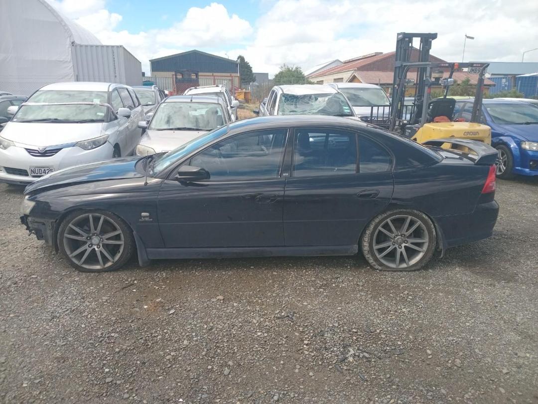 Photo '15' of Holden Commodore S V6