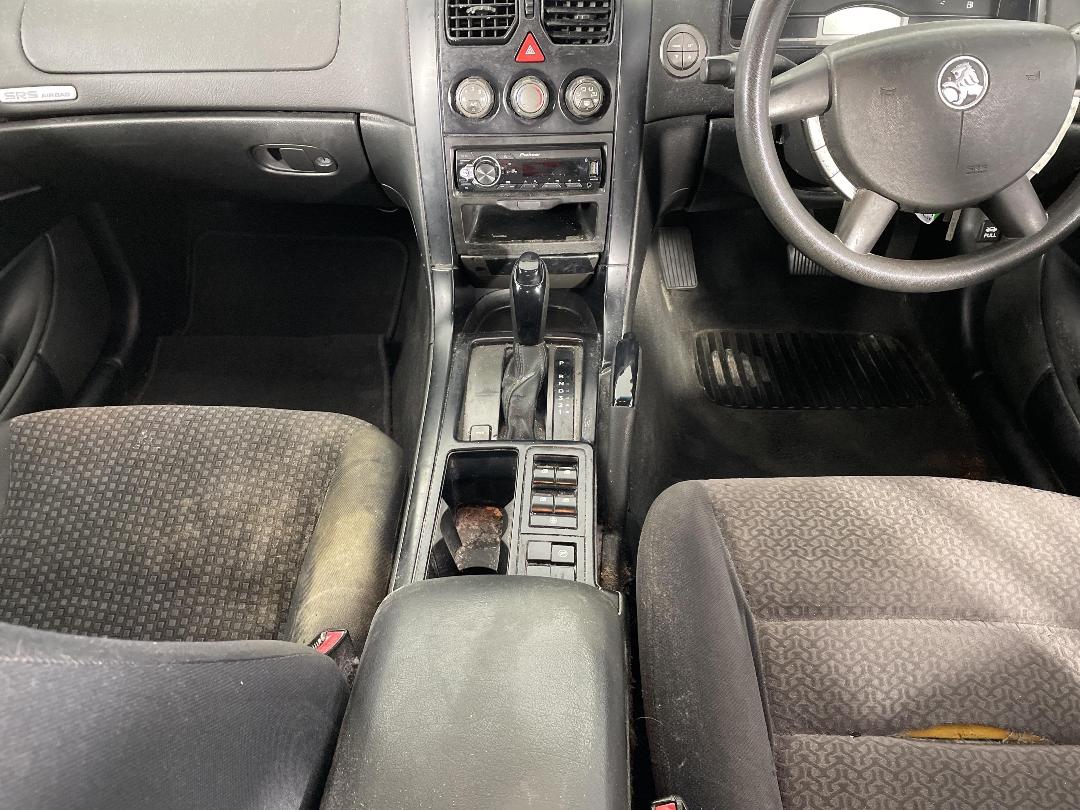 Photo '18' of Holden Commodore Photo '18' of Holden Commodore