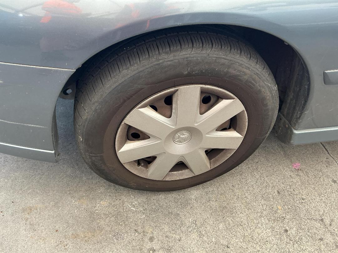 Photo '4' of Holden Commodore Exec