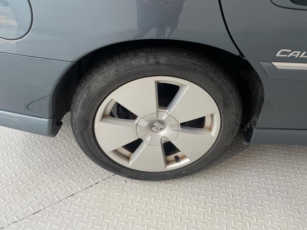 Photo '12' of Holden Commodore Photo '12' of Holden Commodore