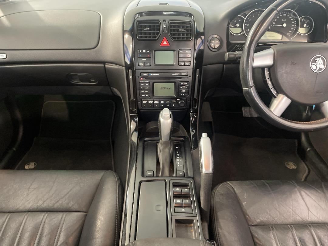 Photo '18' of Holden Commodore Photo '18' of Holden Commodore