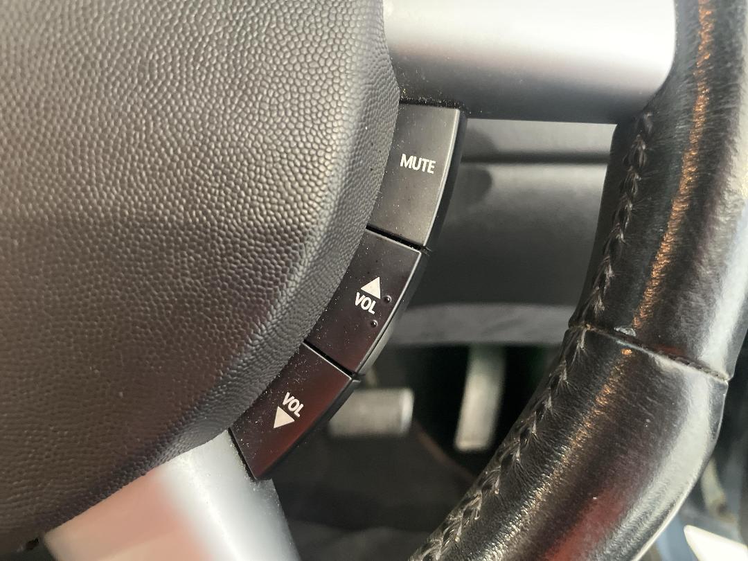 Photo '25' of Holden Commodore Photo '25' of Holden Commodore