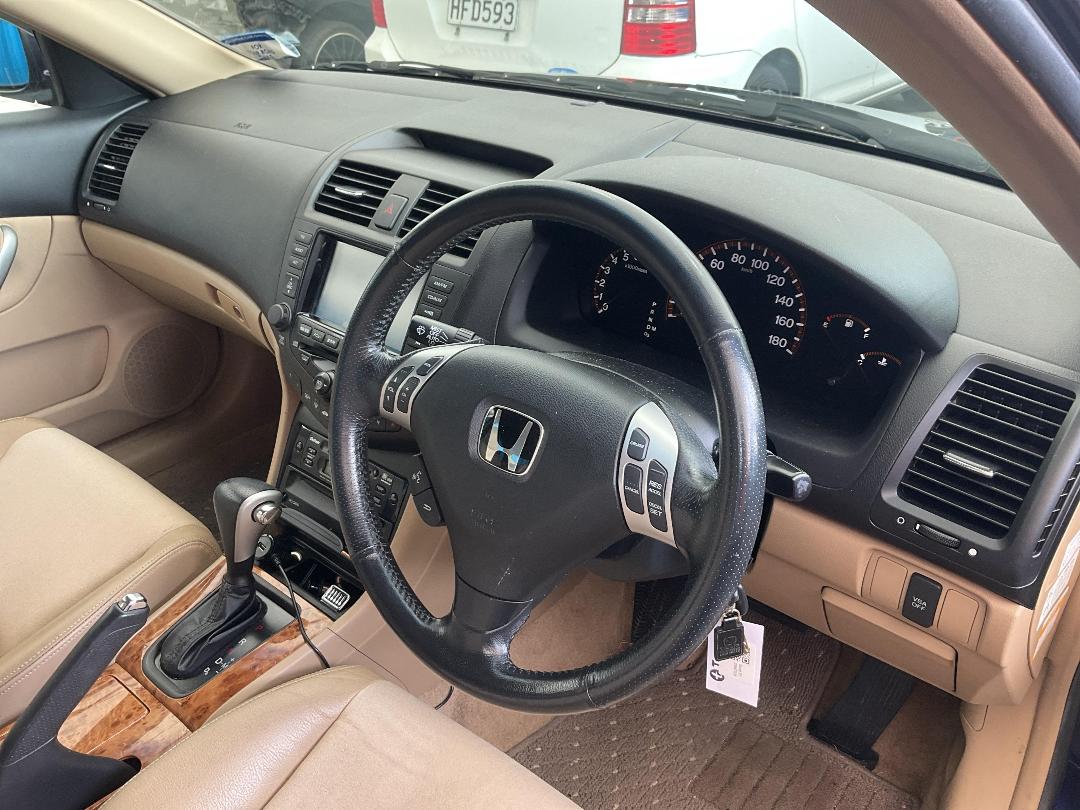 Photo '28' of Honda Accord