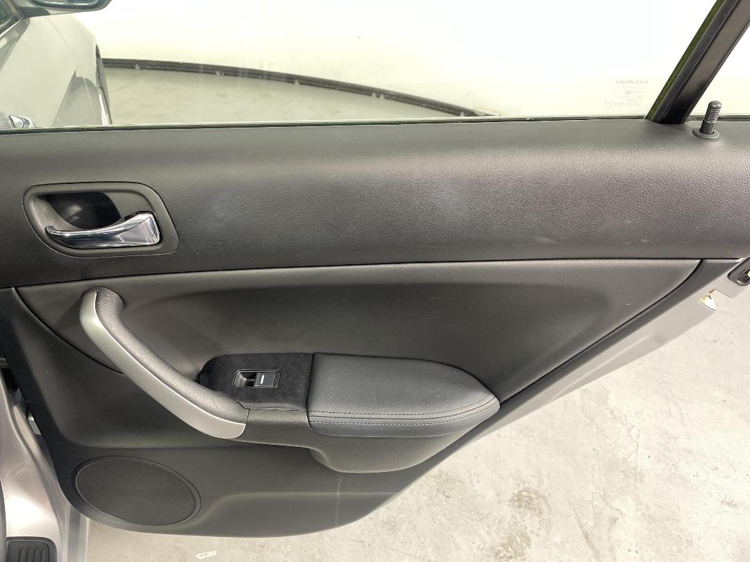 Photo '19' of Honda Accord Photo '19' of Honda Accord