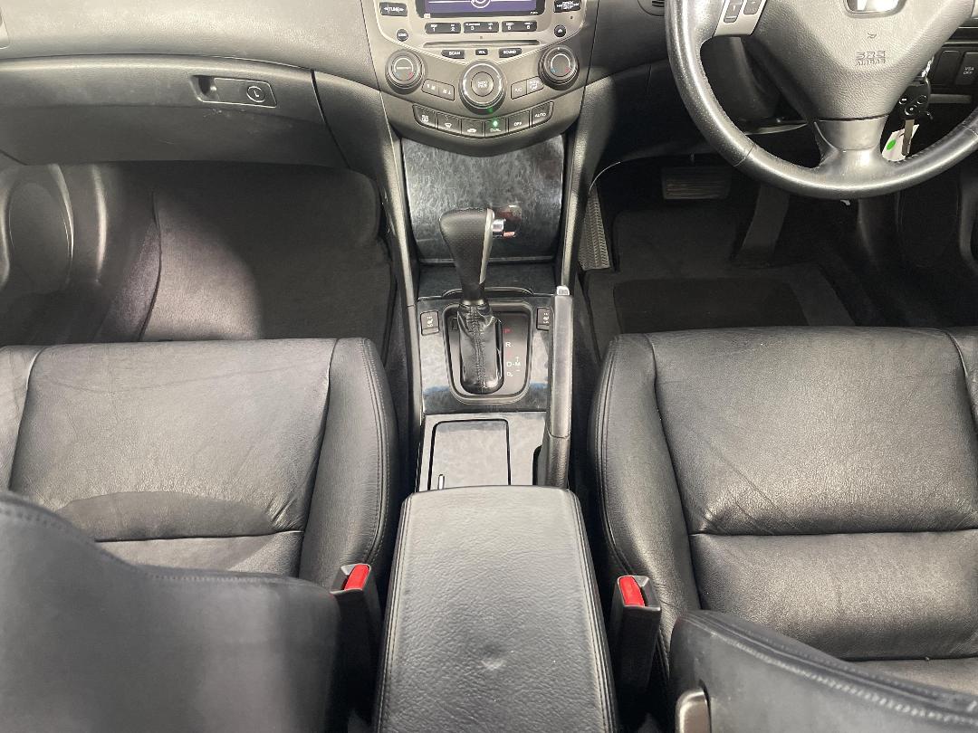 Photo '18' of Honda Accord Photo '18' of Honda Accord