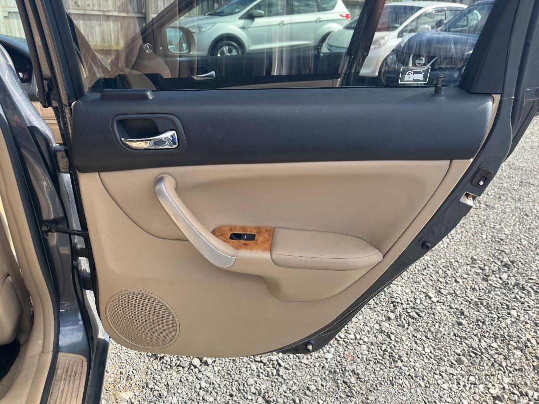 Photo '17' of Honda Accord