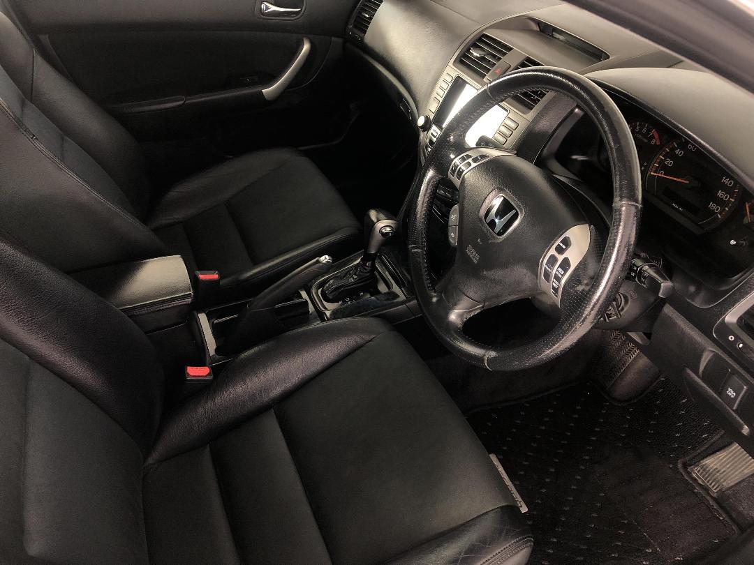 Photo '16' of Honda Accord