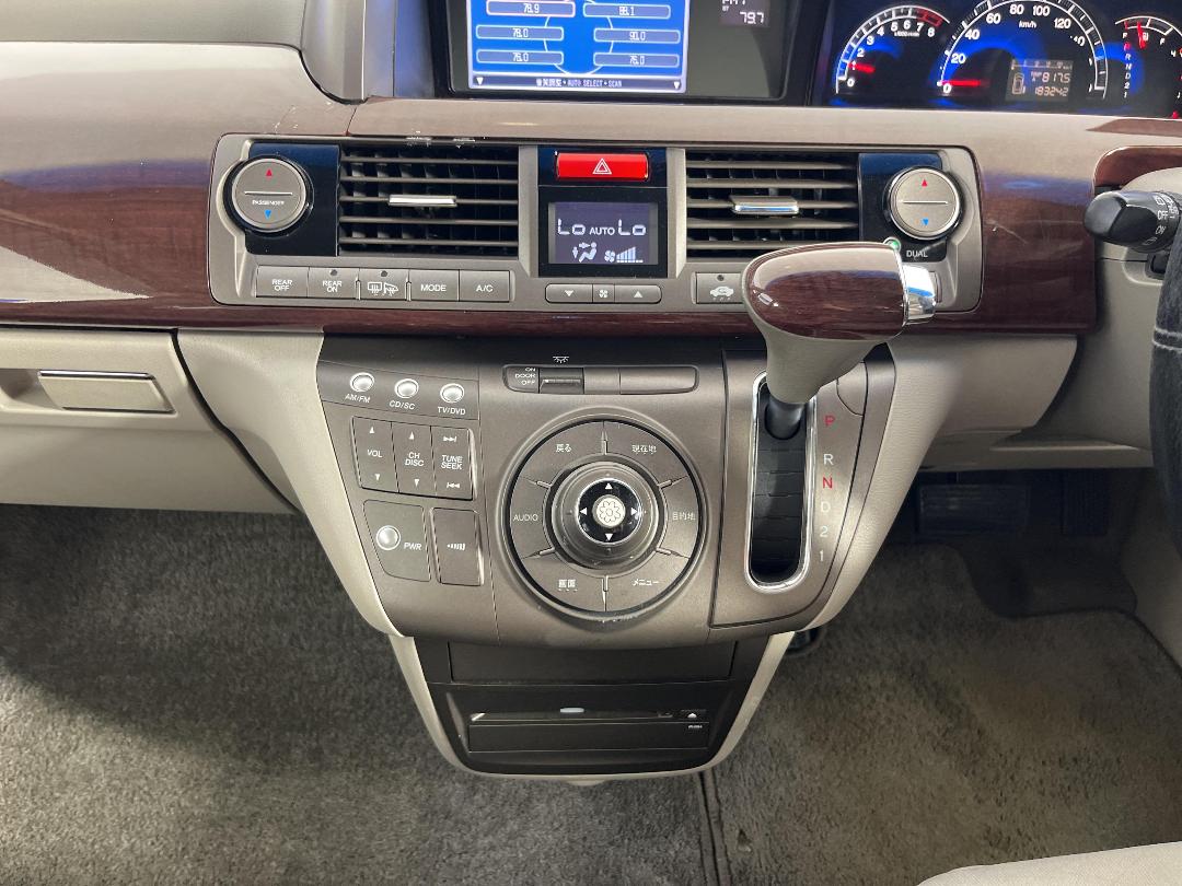 Photo '18' of Honda Elysion