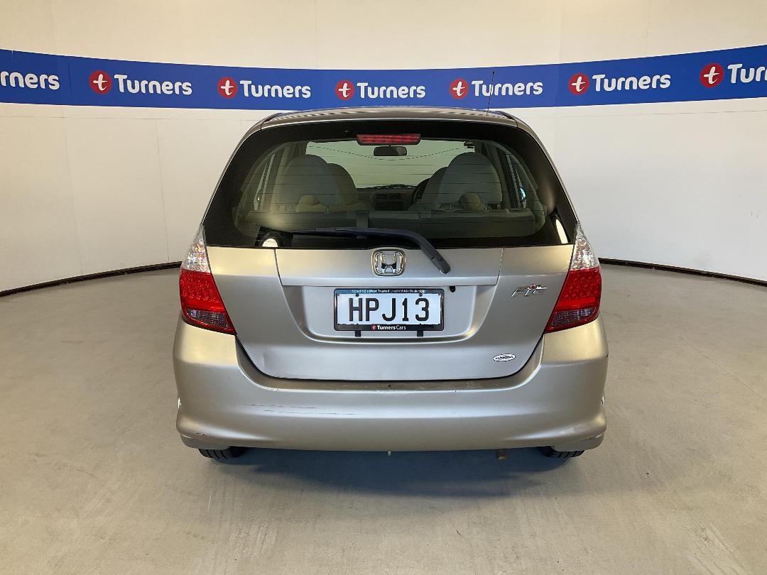 Photo '6' of Honda FIT