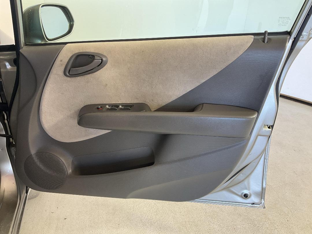 Photo '15' of Honda FIT