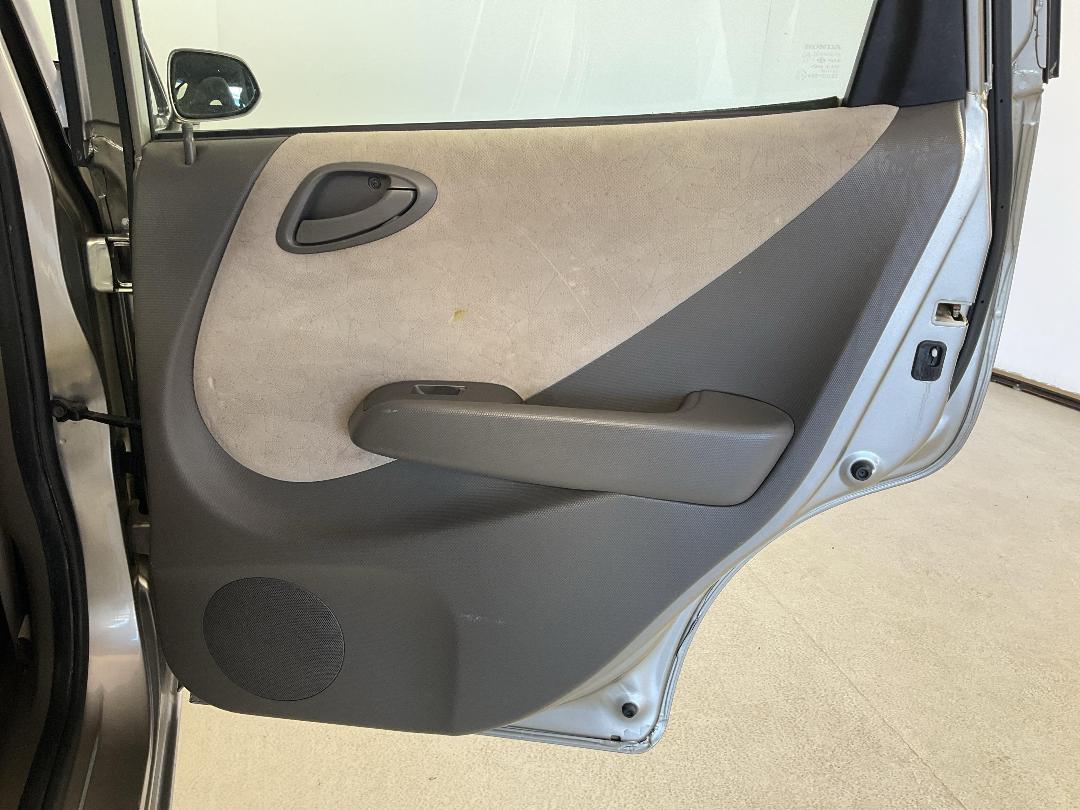 Photo '19' of Honda FIT