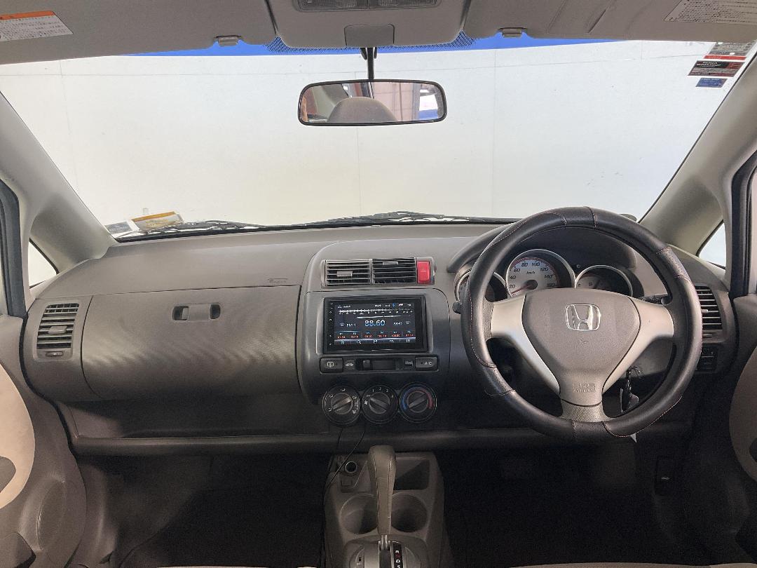 Photo '17' of Honda FIT