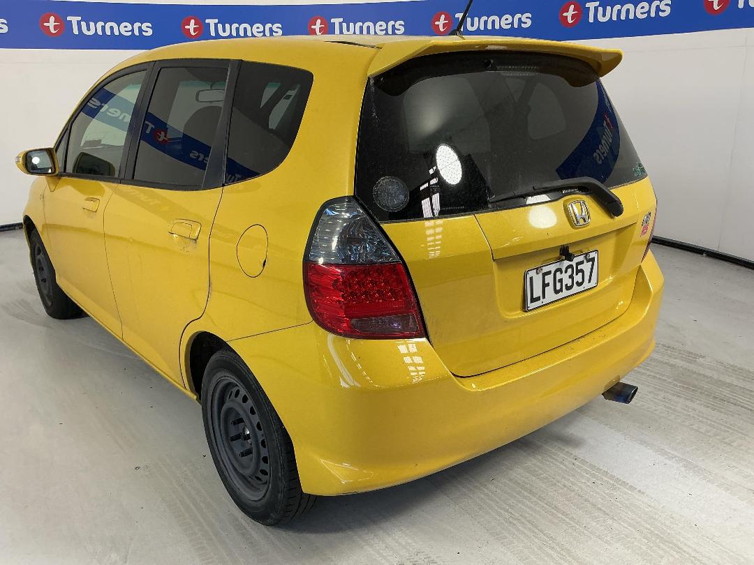 Photo '10' of Honda FIT Photo '10' of Honda FIT