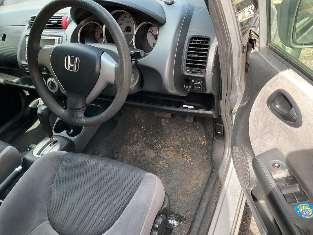 Photo '11' of Honda FIT Photo '11' of Honda FIT