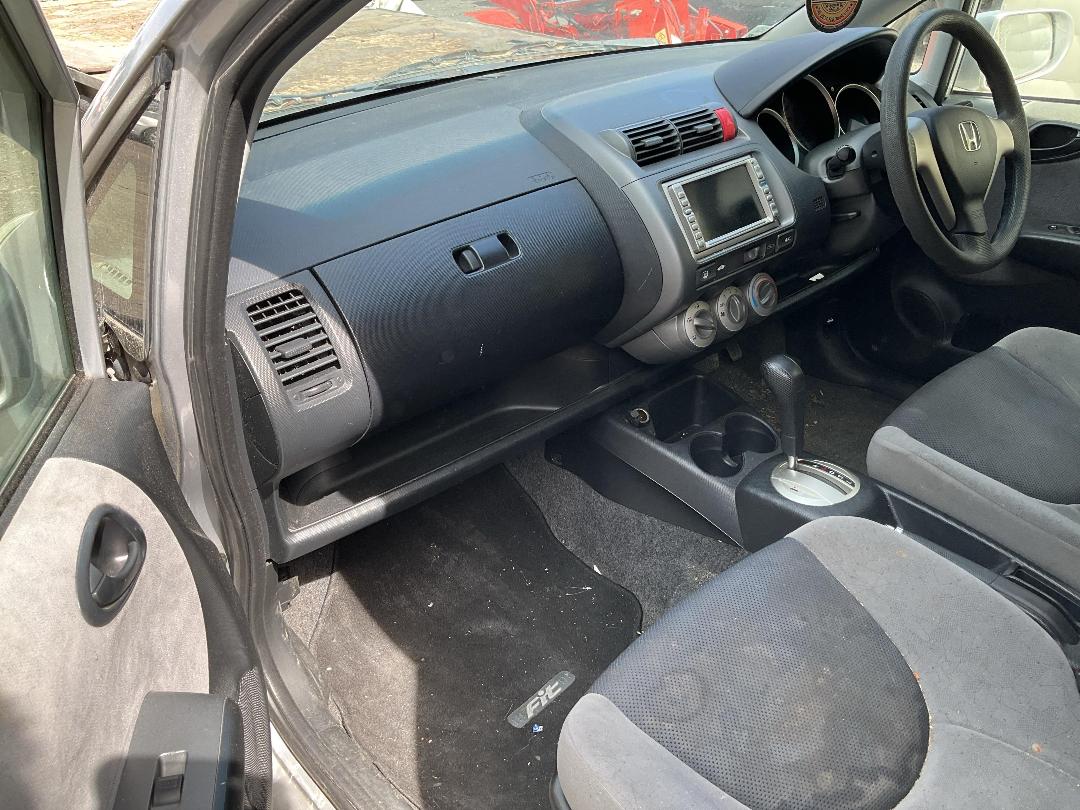 Photo '16' of Honda FIT Photo '16' of Honda FIT